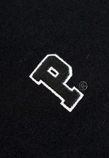 Camiseta streetwear Minimalista Prison Logo Preta