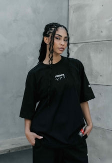 Camiseta Oversized Vertical Gothic Prison