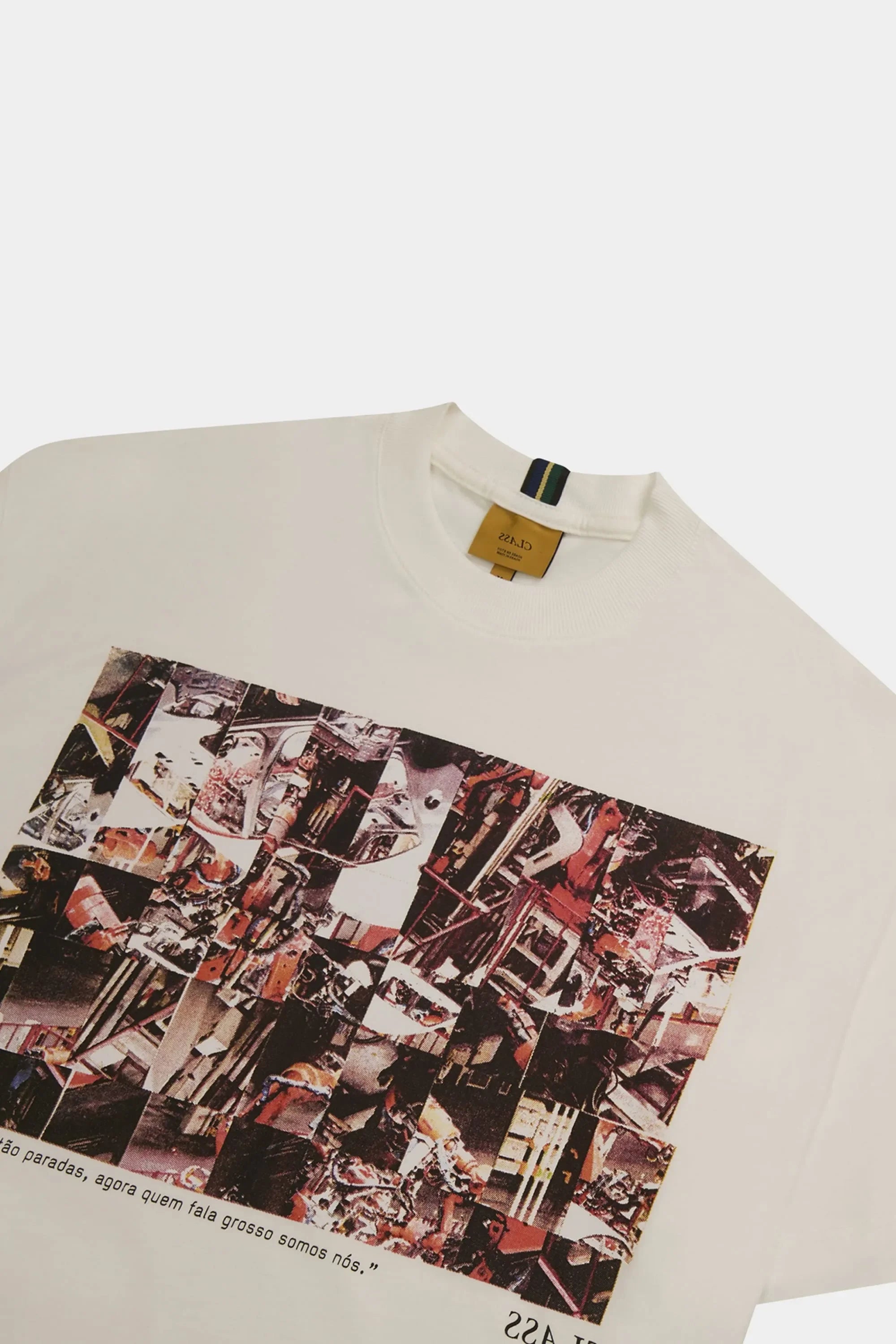 Camiseta Class Quem Fala (Off White) - Four Street