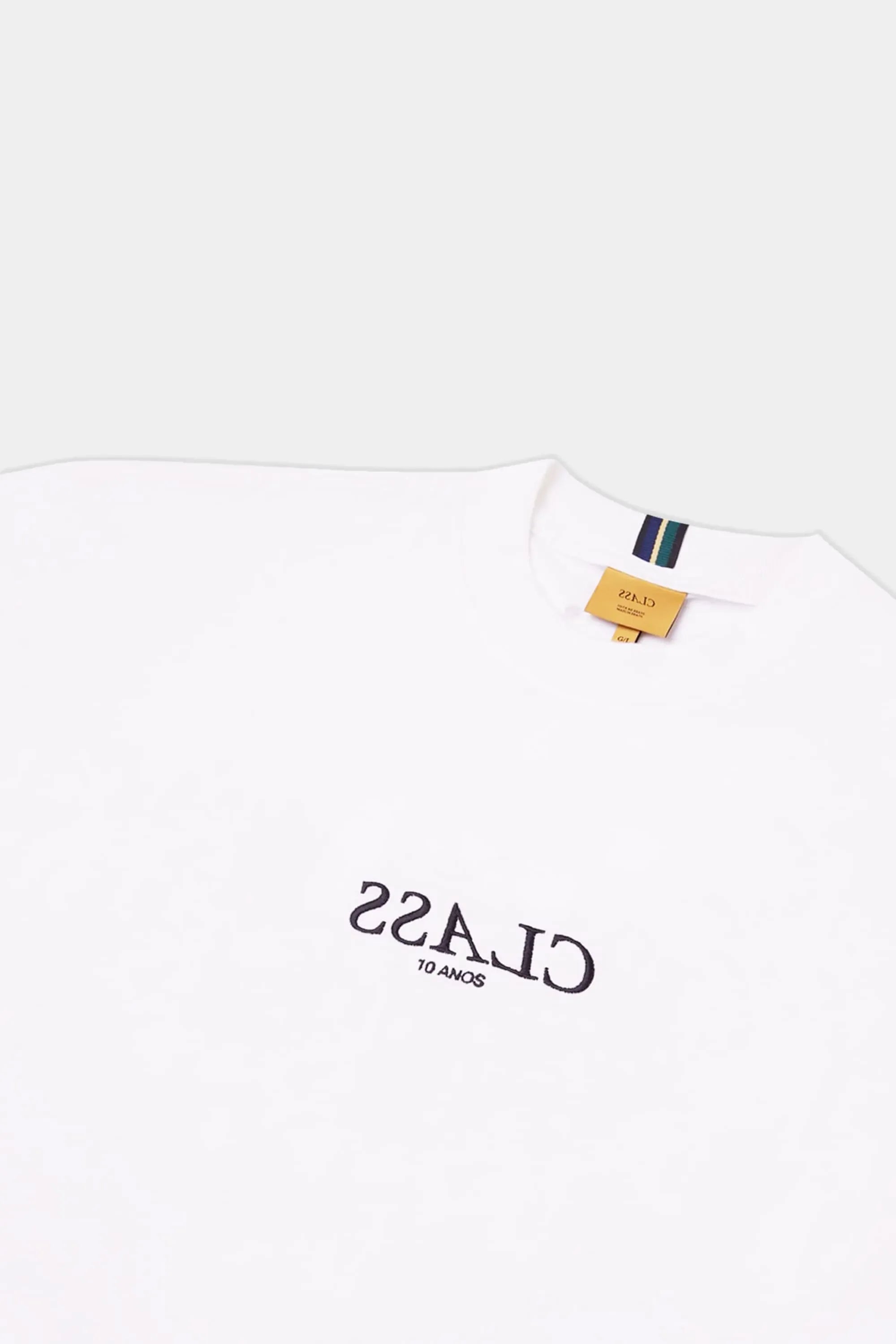 Camiseta Class Inverso 10 Anos (Off White) - Four Street