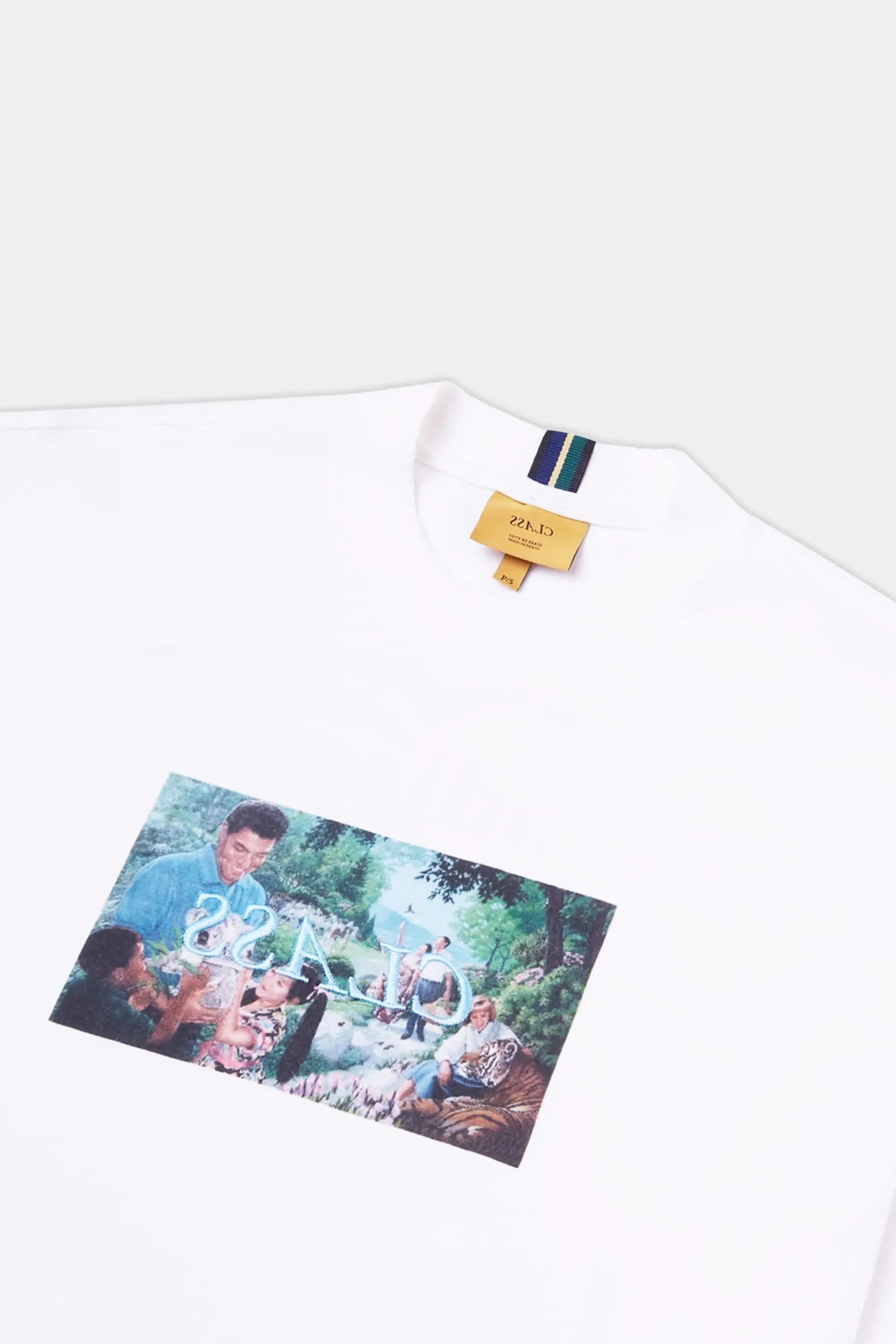 Camiseta Class Paradise (Off White) - Four Street