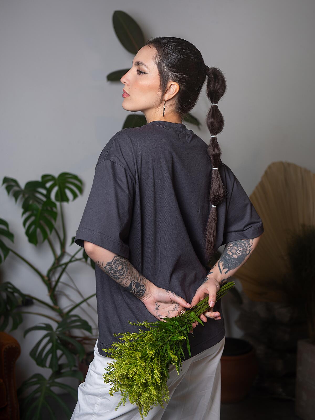 Camiseta Boxy Cinza