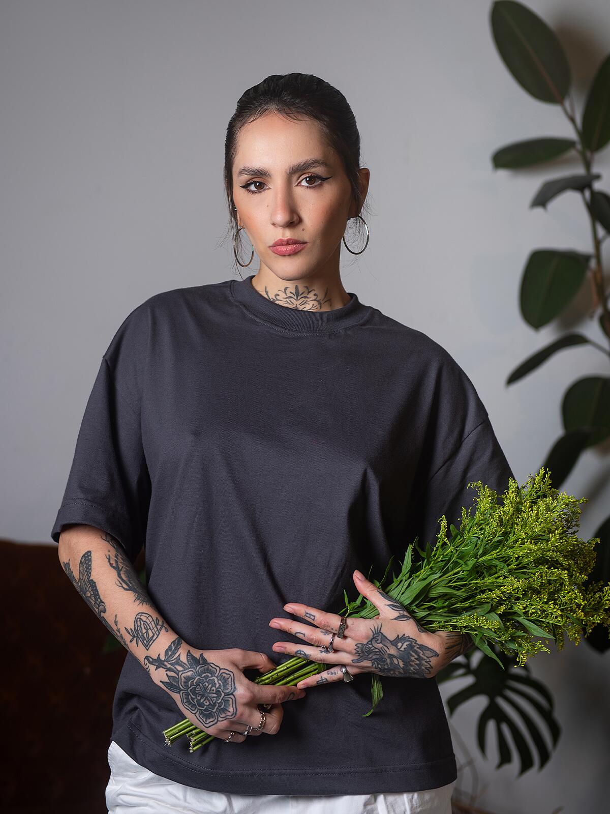Camiseta Boxy Cinza