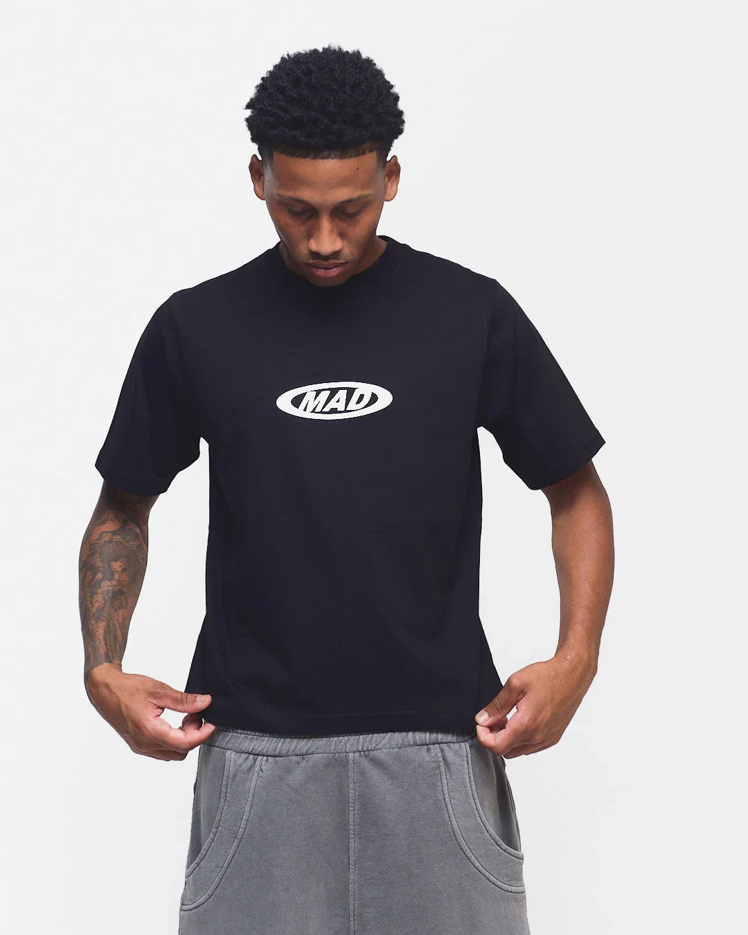 CAMISETA MAD LOGO PRETA - Four Street