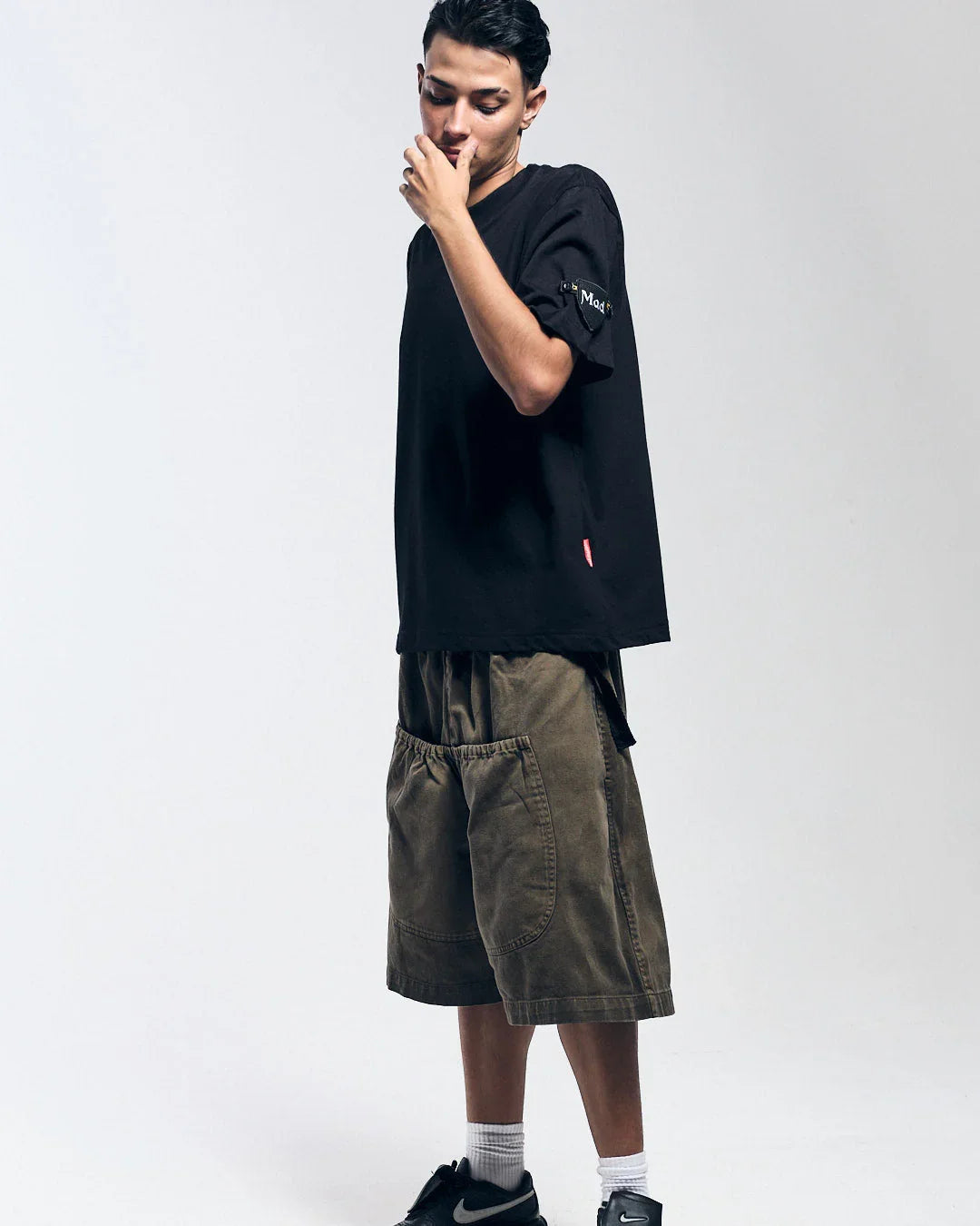 CAMISETA MAD ISLAND PRETA - Four Street