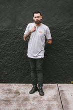 Carregar imagem no visualizador da galeria, Camiseta - Bombastic
