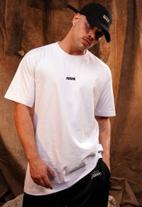 Camiseta  Prison White and Black Logo Premium Branca