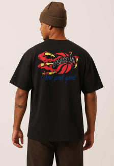 Camiseta Streetwear Prison Dino Claw Preta