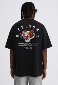 Camiseta Streetwear Prison Tiger Preta