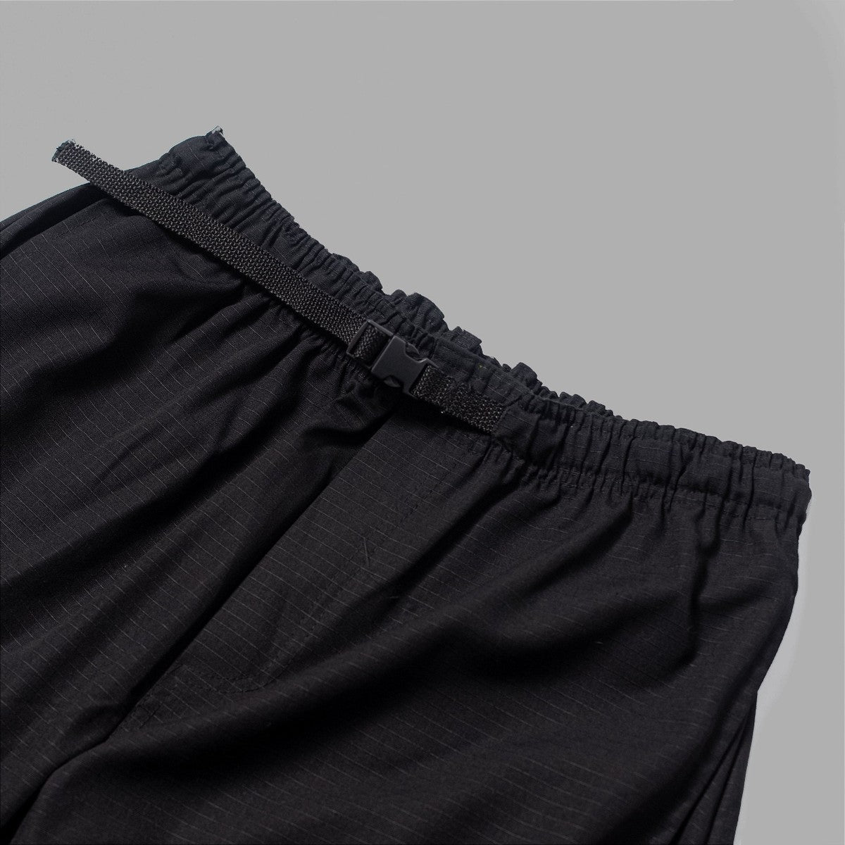 Calça Cargo Convertible Preta