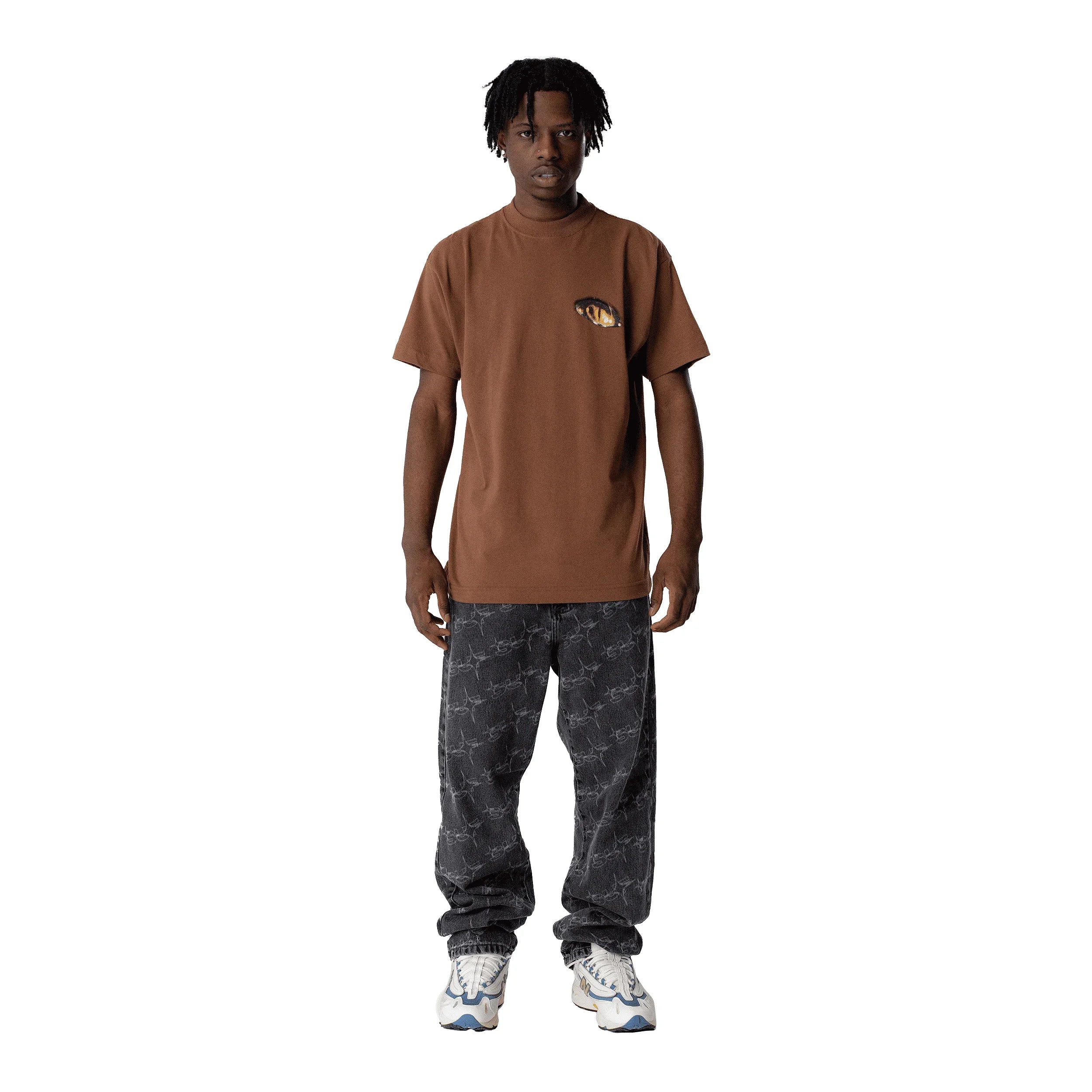 TEE SCARING THE EVIL BROWN - Four Street