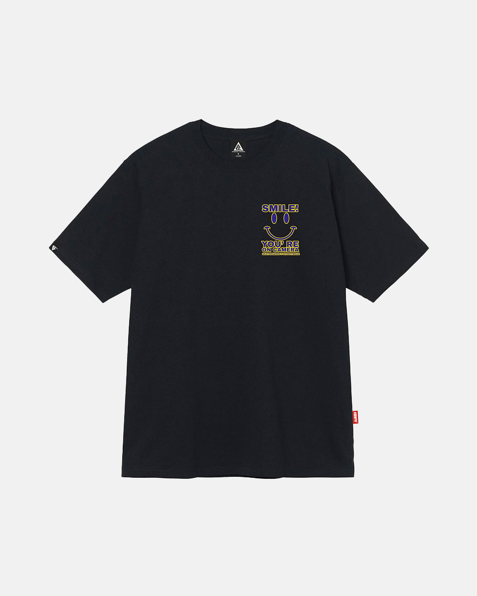 Camiseta Smile! You Re On Camera Preta
