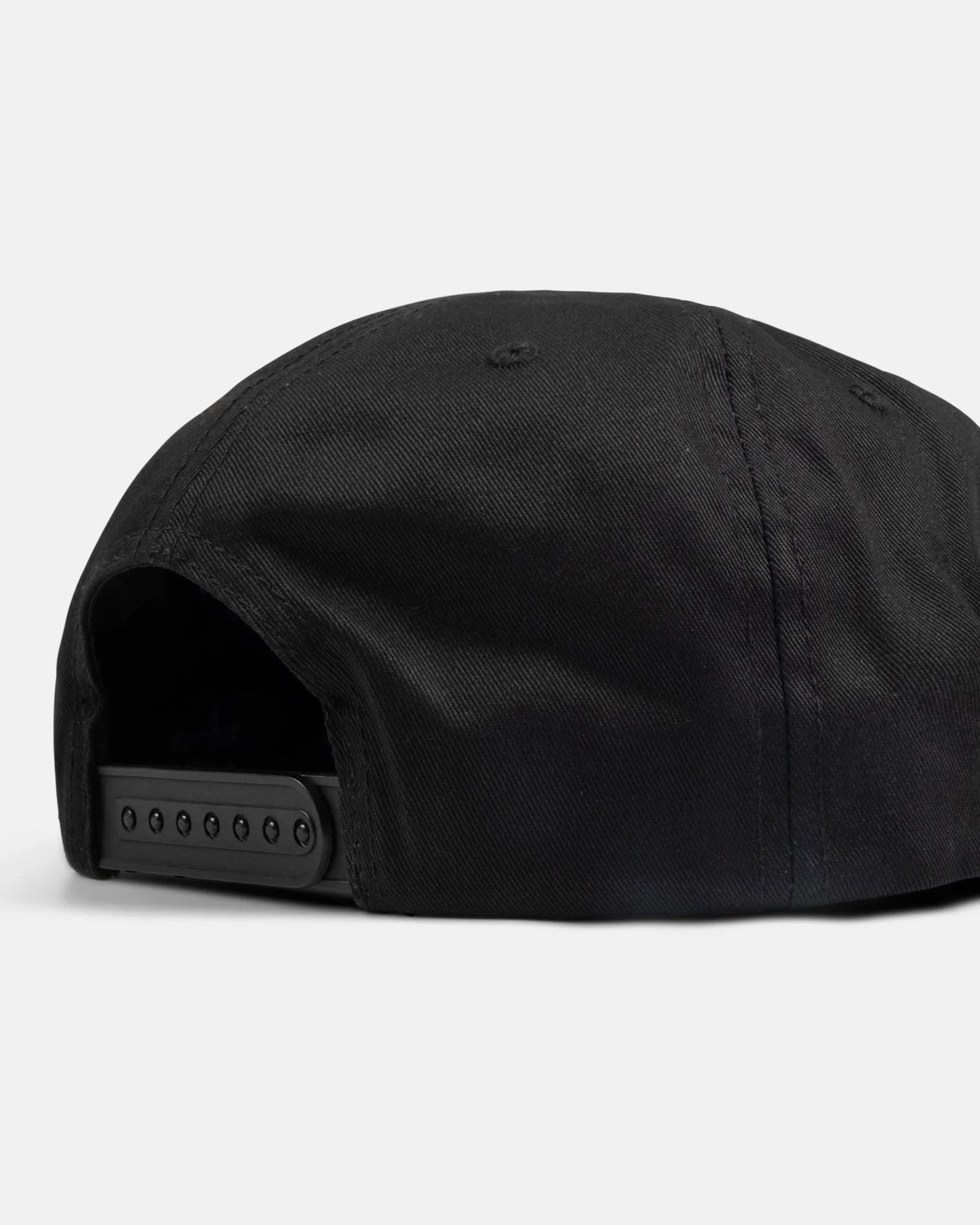 FLAME EMBROIDERED - SNAPBACK - BLACK