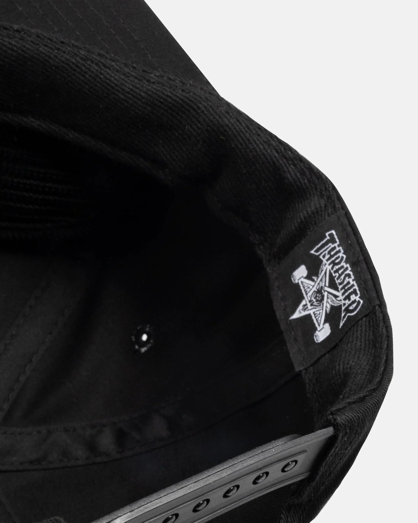 FLAME EMBROIDERED - SNAPBACK - BLACK
