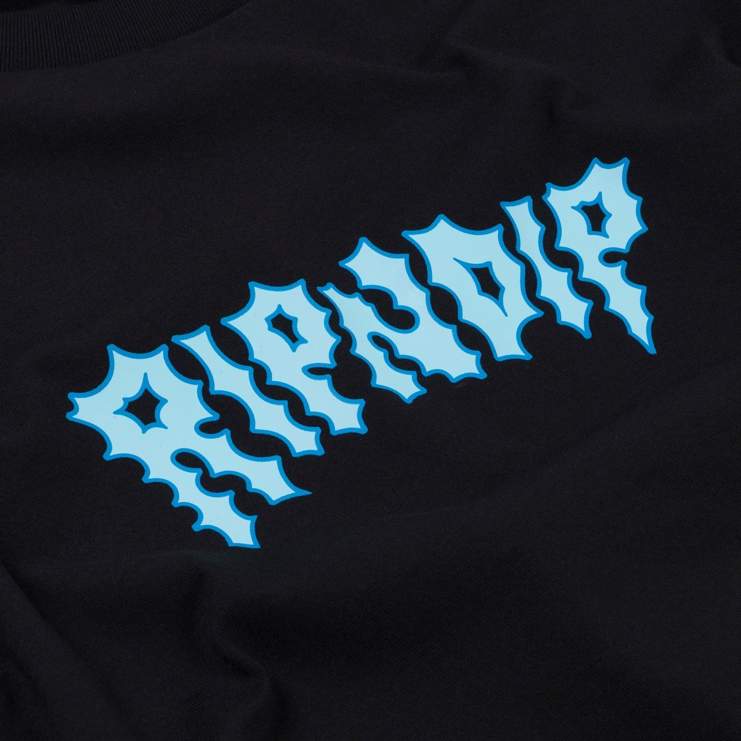 Shocking Tee (Black) - Camiseta
