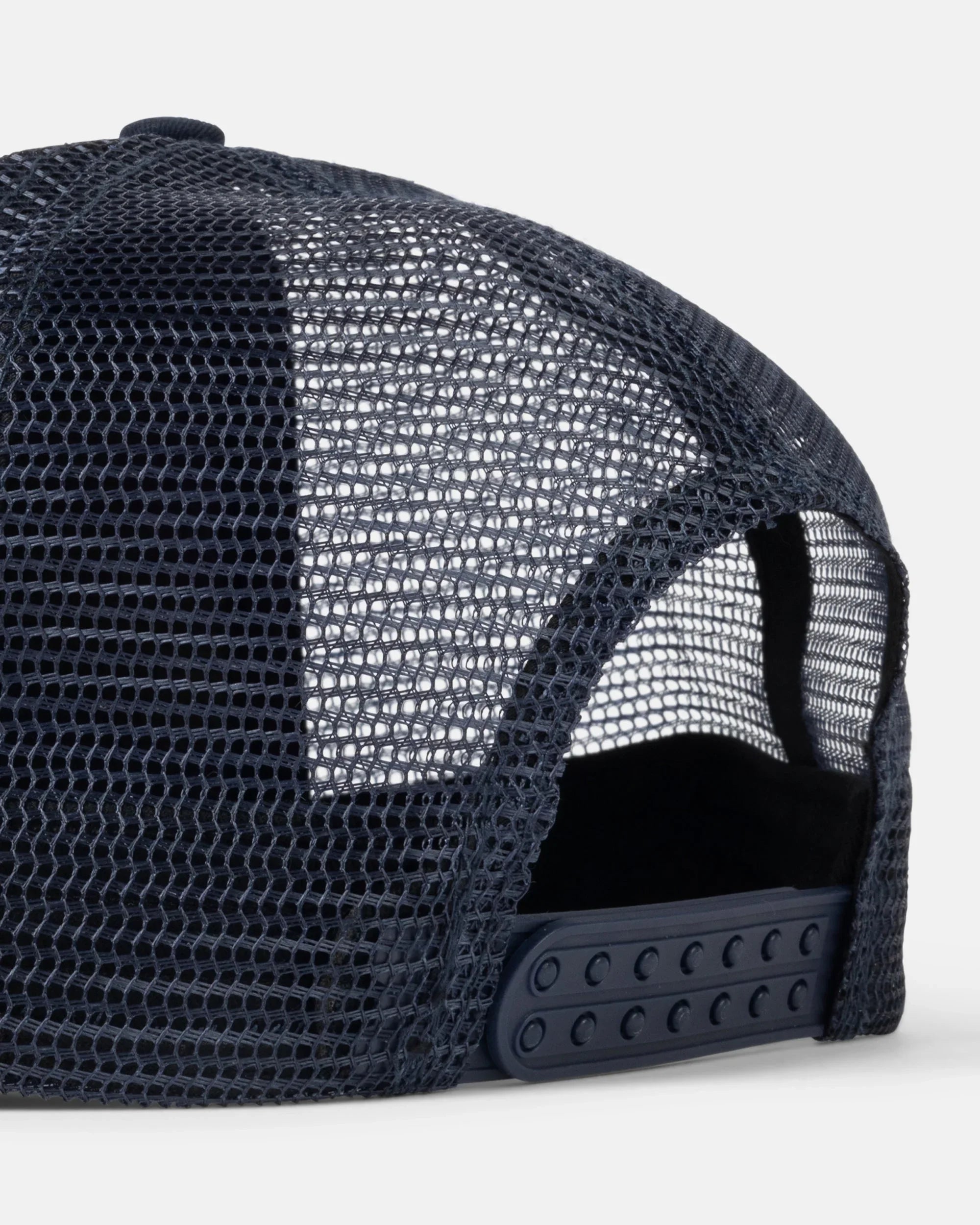 OUTLINED - TRUCKER - NAVY - Four Street