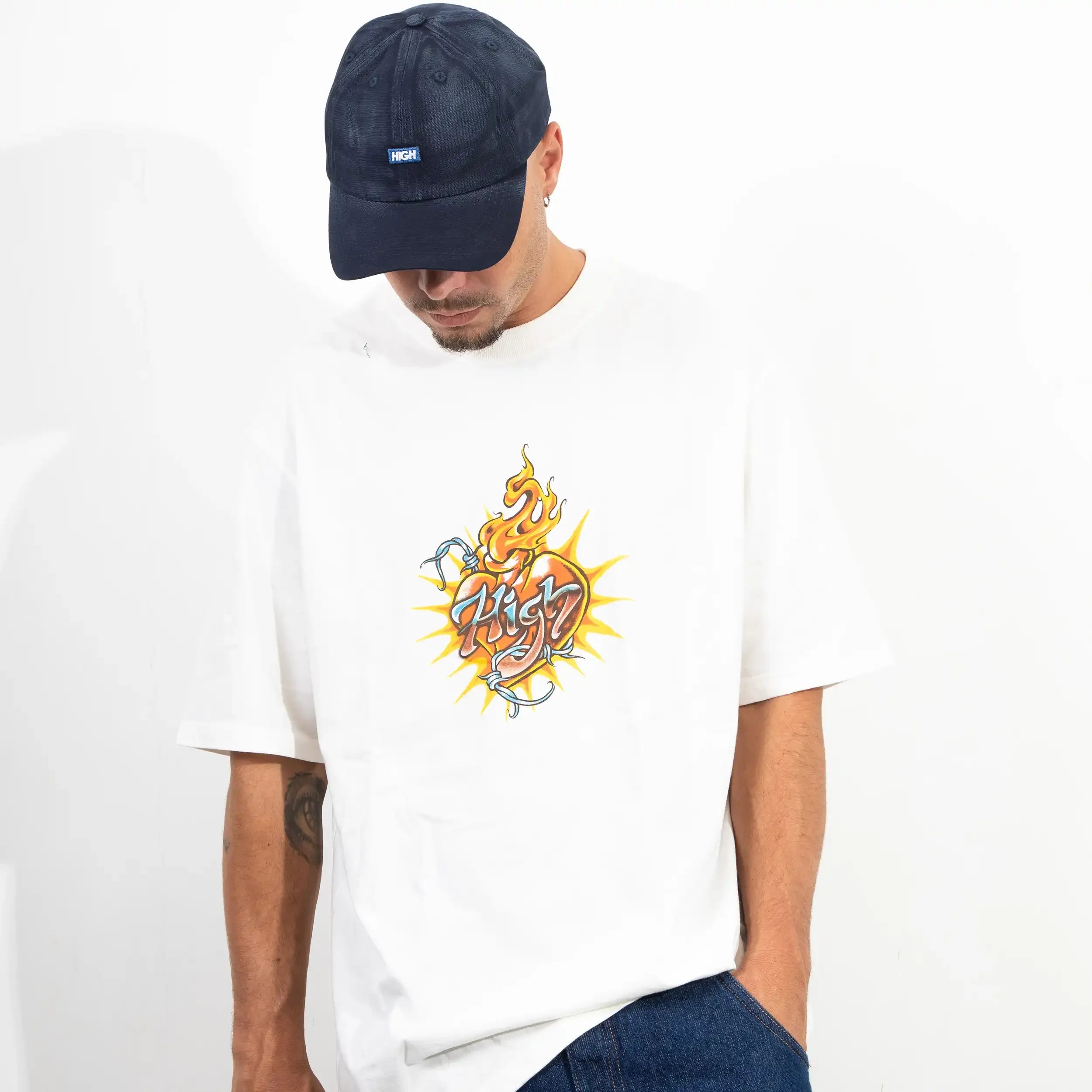 Tee Sacred White - Four Street