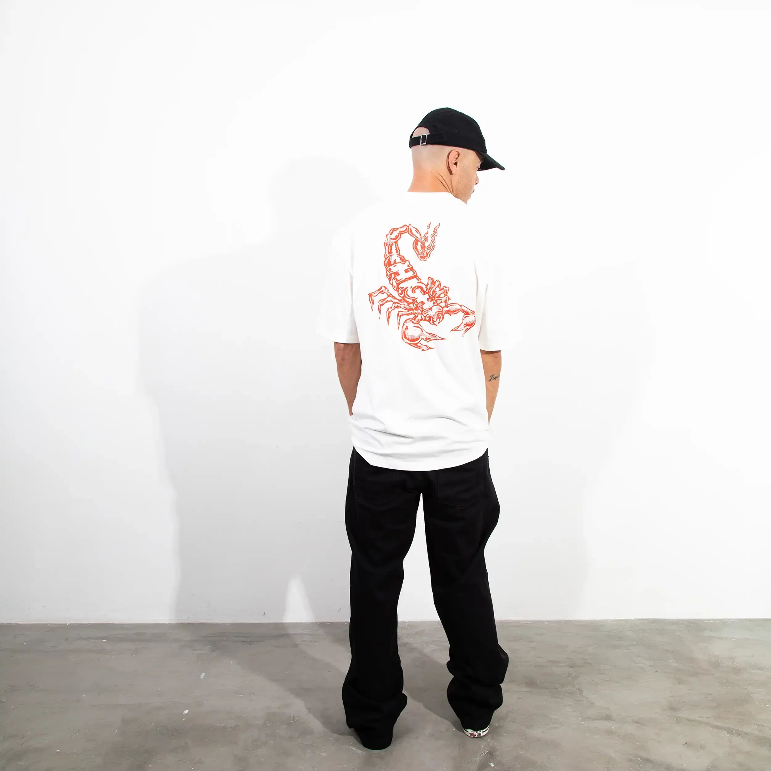 Tee Scorpion White/Red - Four Street