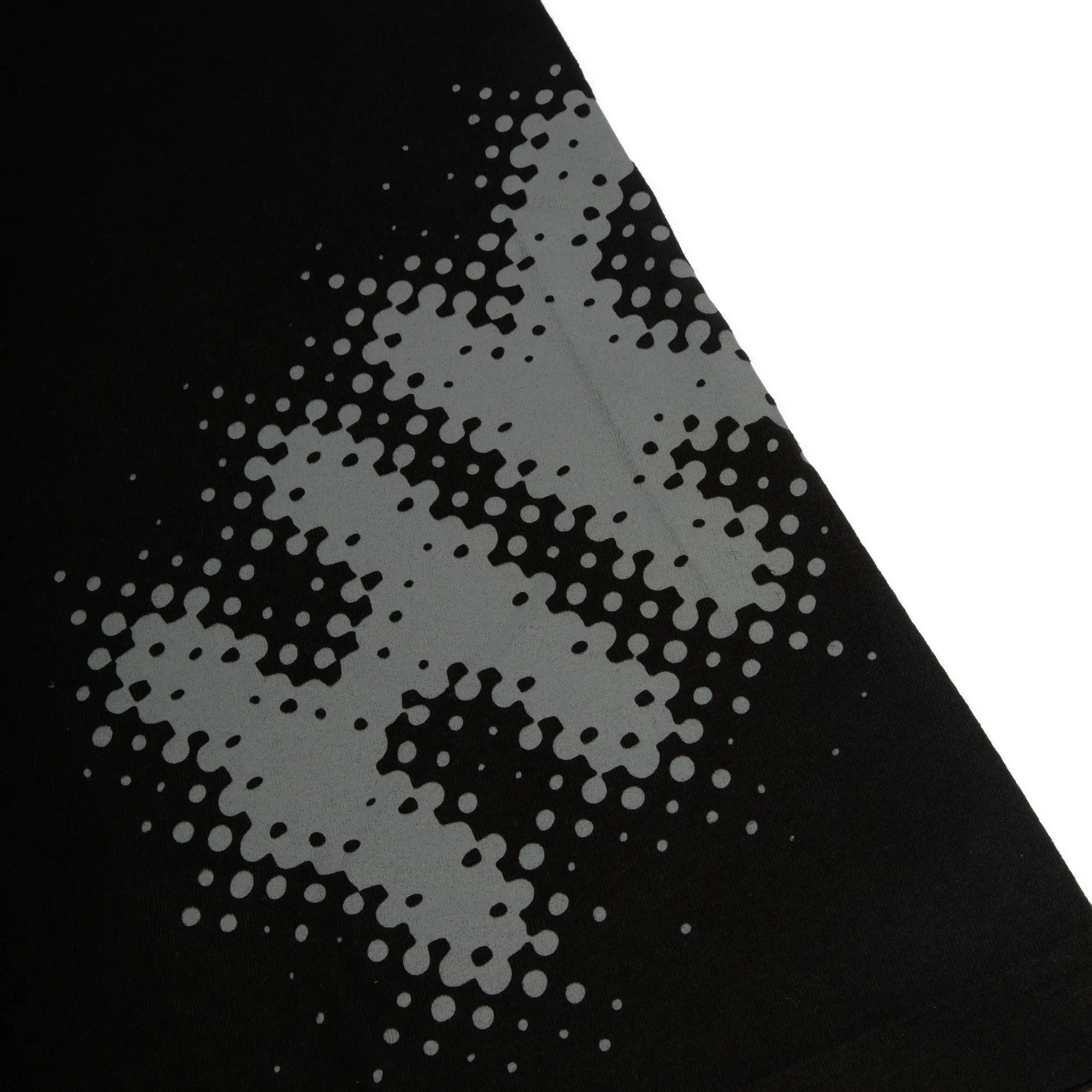 Tee Halftone Black - Four Street