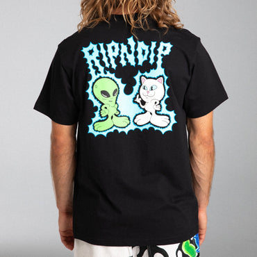 Shocking Tee (Black) - Camiseta