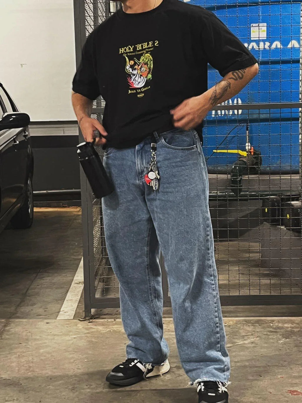 Camiseta Jesus vs Godzilla - Four Street